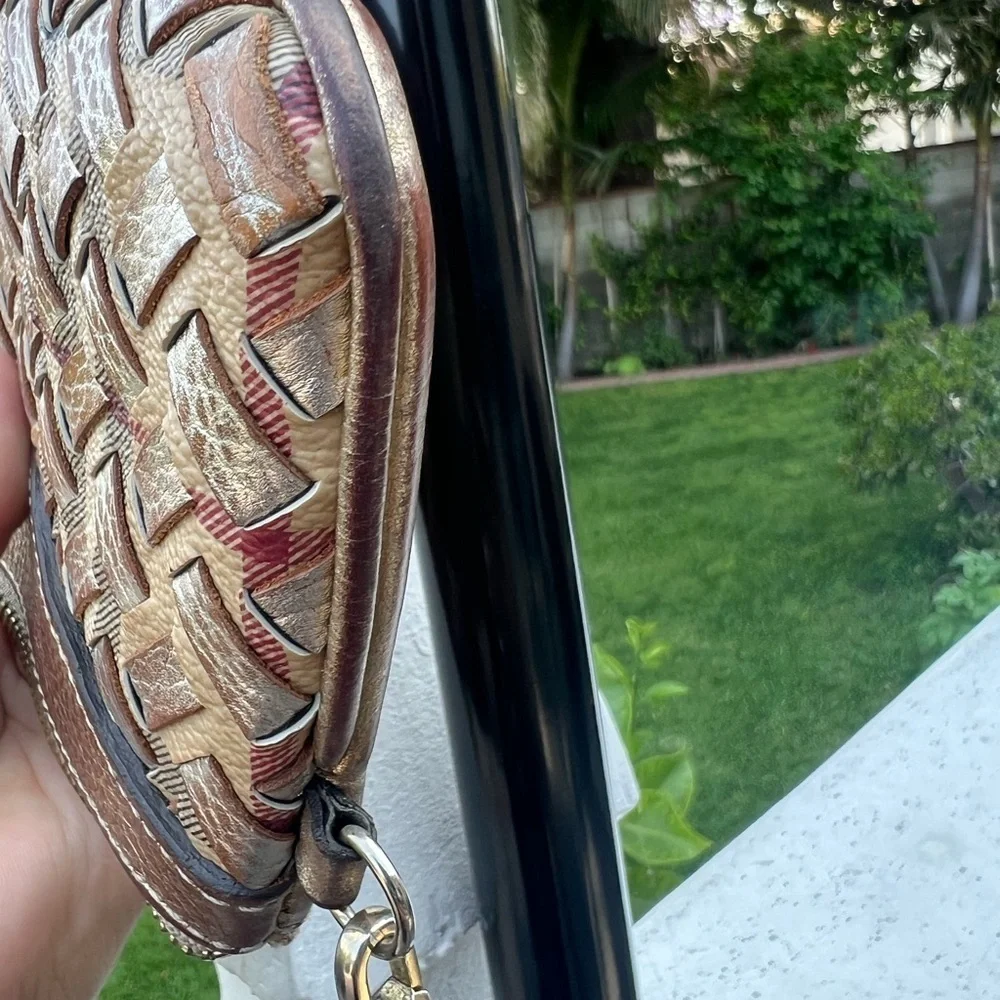Vintage Burberry Gold and Cream Quilted Wristlet Clutch